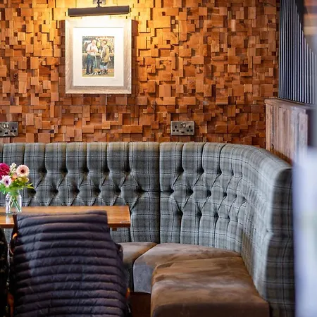 The Crown 4* Pooley Bridge