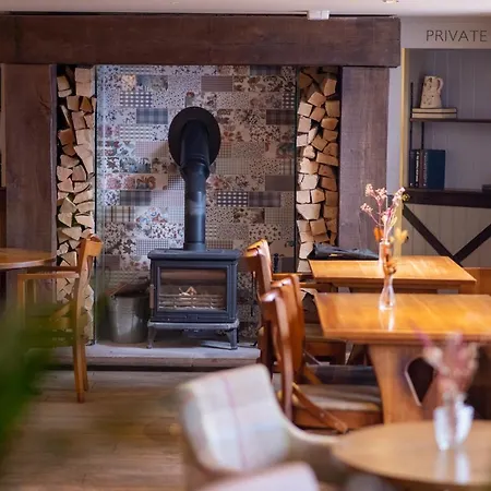 The Crown Pooley Bridge