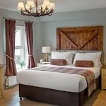 The Crown 4* פולי ברידג'
