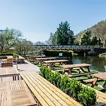 Hotel The Crown Pooley Bridge