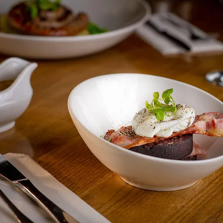 The Crown 4* Pooley Bridge