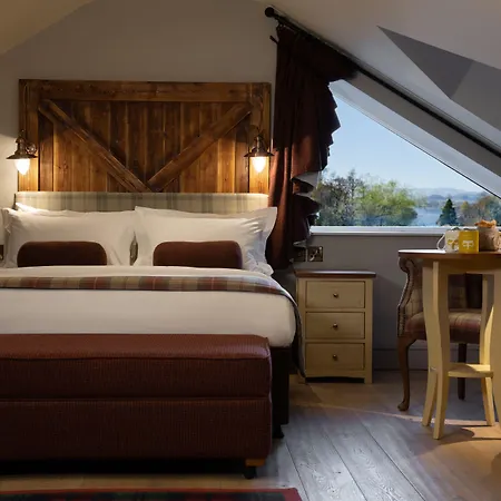 Hotel The Crown Pooley Bridge