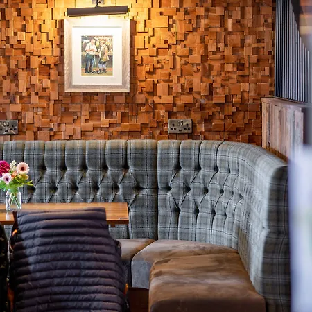The Crown Pooley Bridge