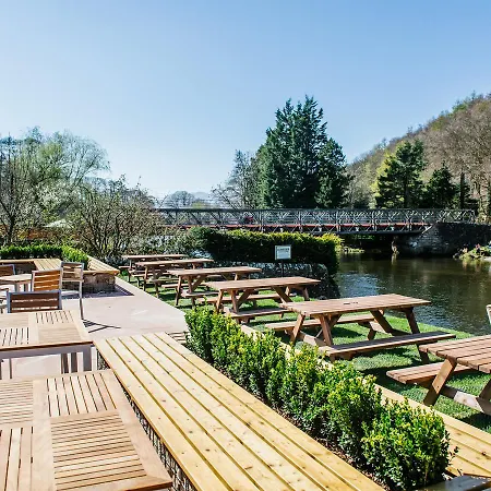 Hotel The Crown Pooley Bridge