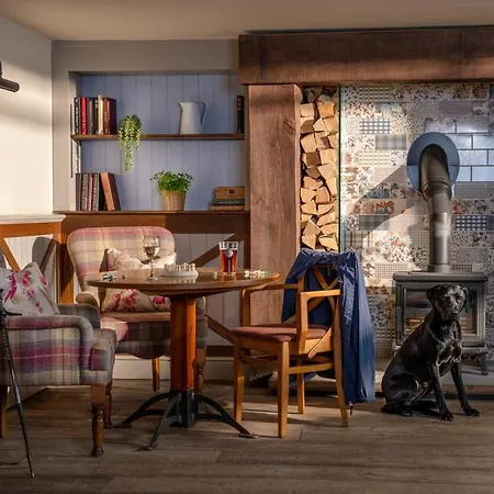 The Crown Hotel 4*