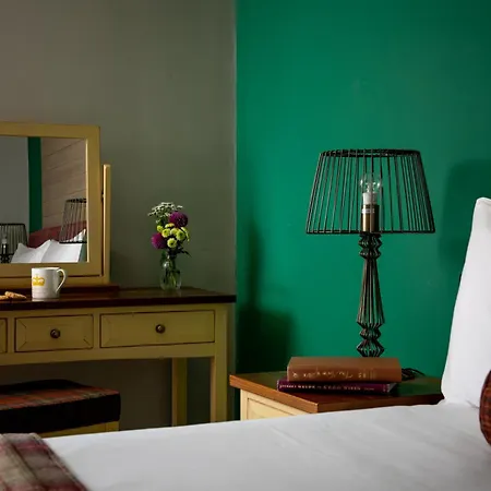 The Crown Hotel 4*