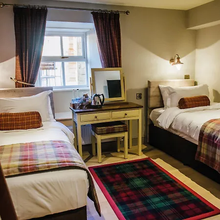 Hotel The Crown Pooley Bridge